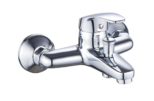 Bath/shower faucet